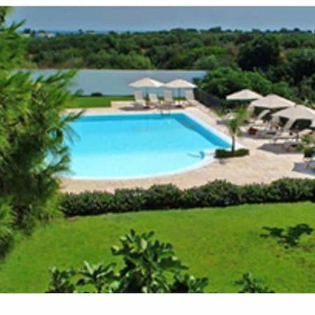 Room In Bb - Stunning Quadruple Room In Ancient Masseria Near The Sea In A Quiet Olive Trees Ostuni Exterior foto
